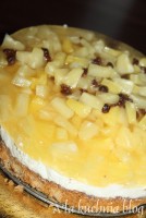 ciasto sernik ananasowy jogurtowy z galaretką rodzynki  orzechy orzechowy