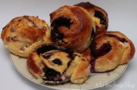 drożdżówki ser owoce serek twaróg biały twarożek jagody porzeczki maliny