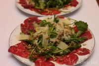 carpaccio polędwica wołowa rukola słonecznik parmezan