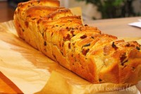 chlebek odrywany oliwki suszone pomidory czosnek drożdże pieczywo chleb