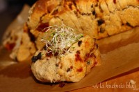 chlebek odrywany oliwki suszone pomidory czosnek drożdże pieczywo chleb