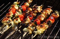 szaszłyki kurczak pesto pietruszkowe cukinia roladka pomidorek koktajlowy