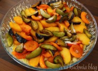 zapiekanka owoce ser makaron na słodko dla dzieci śliwki morele brzoskwinie